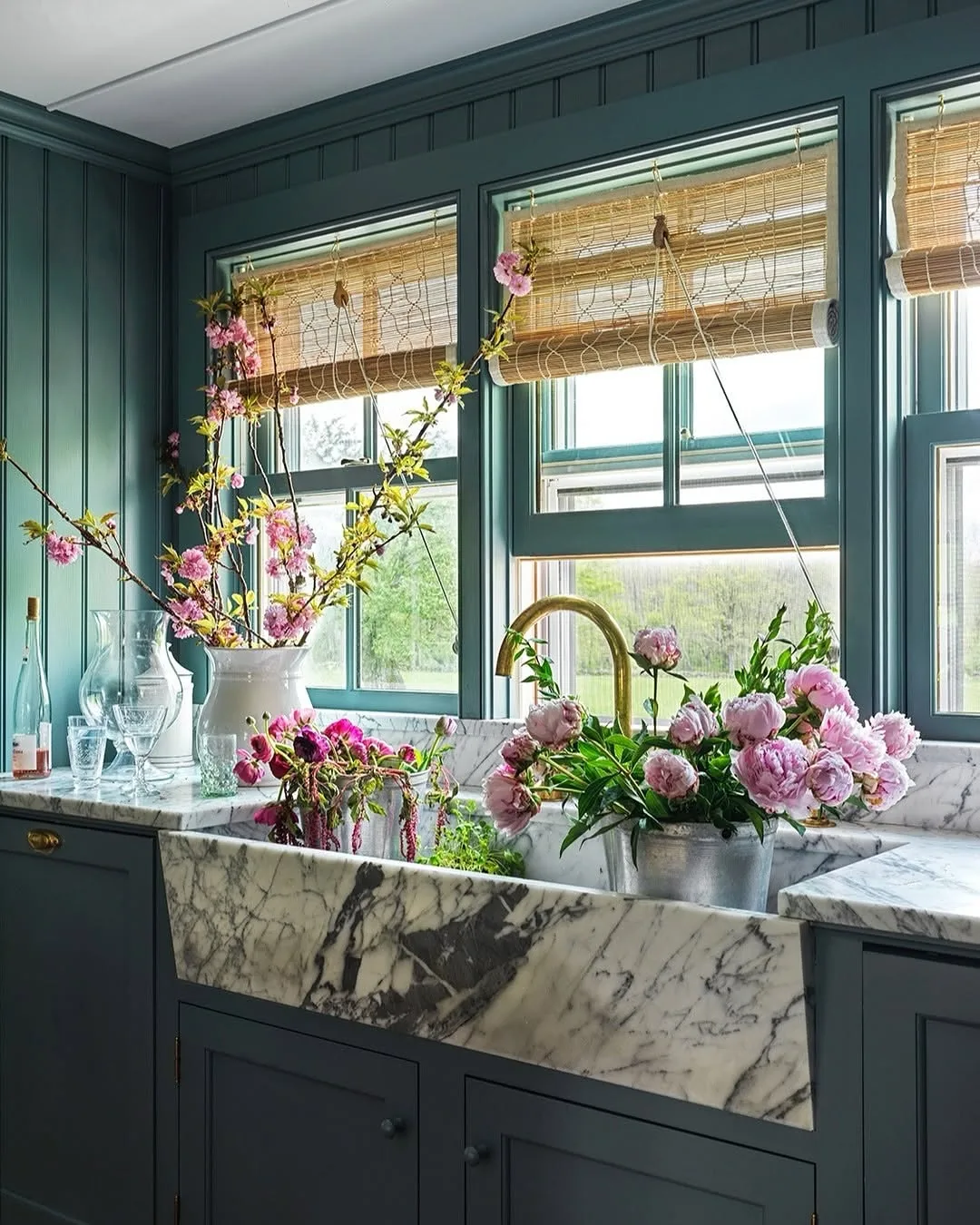 Dark green farmhouse kitchen cabinets
