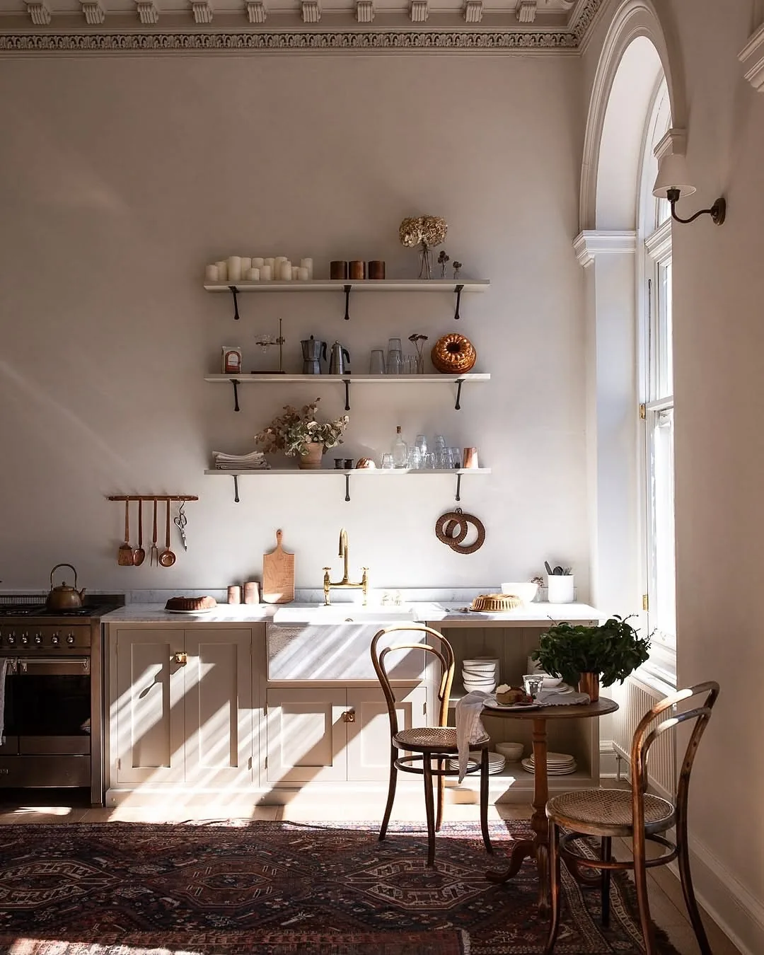 Vintage kitchen with open shelving ideas