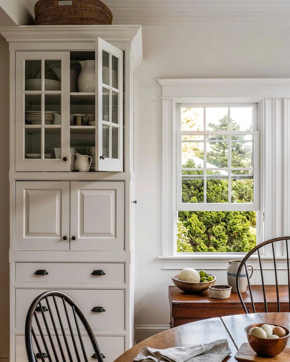 White farmhouse kitchen hutch cabinet